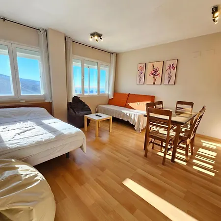 Serraneu Zona Media Erb Apartment